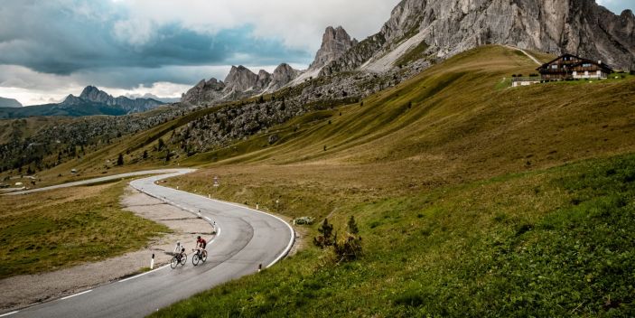 Bike training on the Gaiu Pass